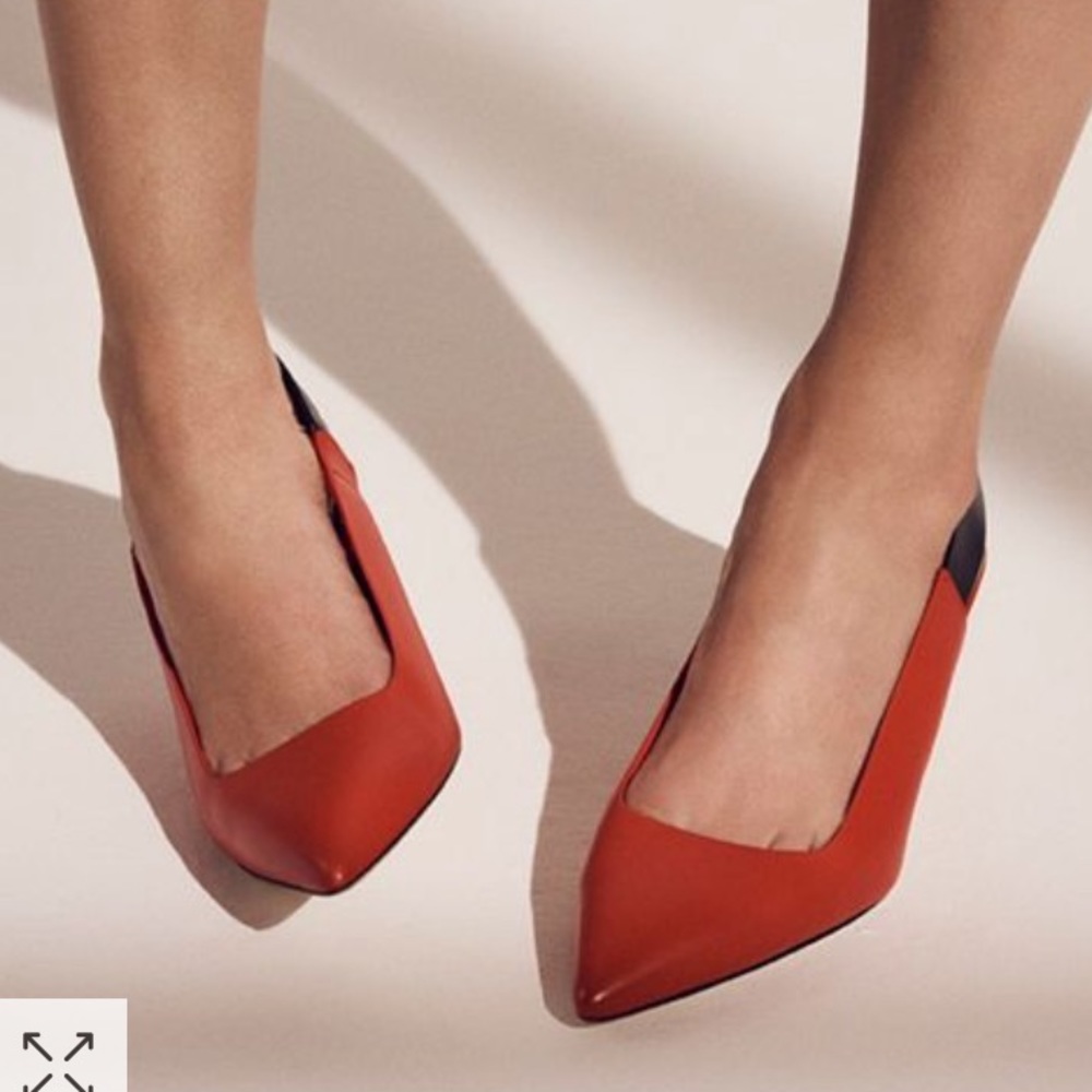 Via spiga leather pumps